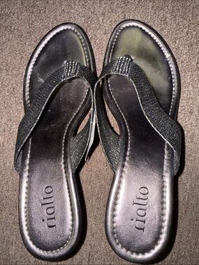 Rialto Black Glitter Thong Sandals
